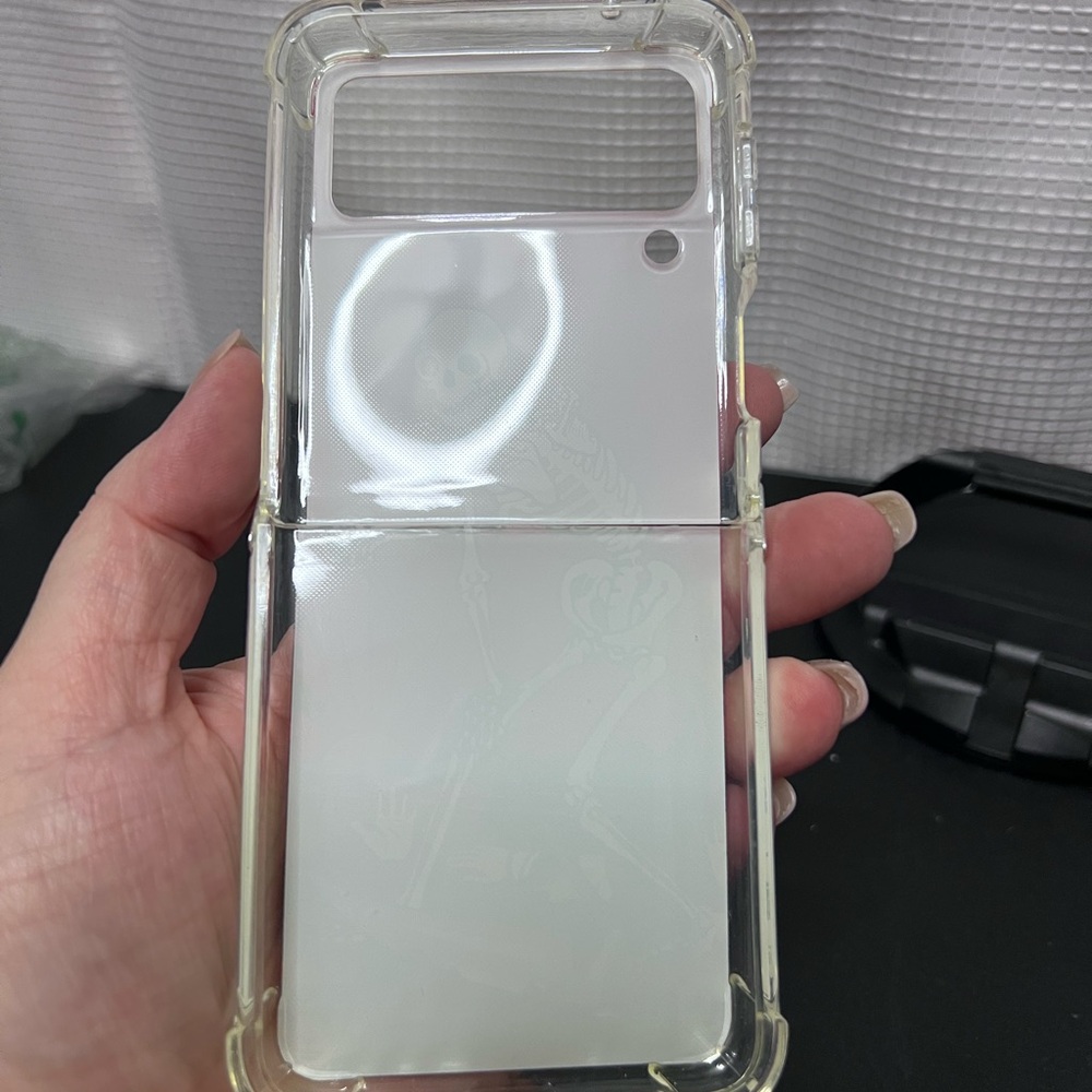 Pink Skeleton Design Hard Shell Phone Case - Picture 2 of 8